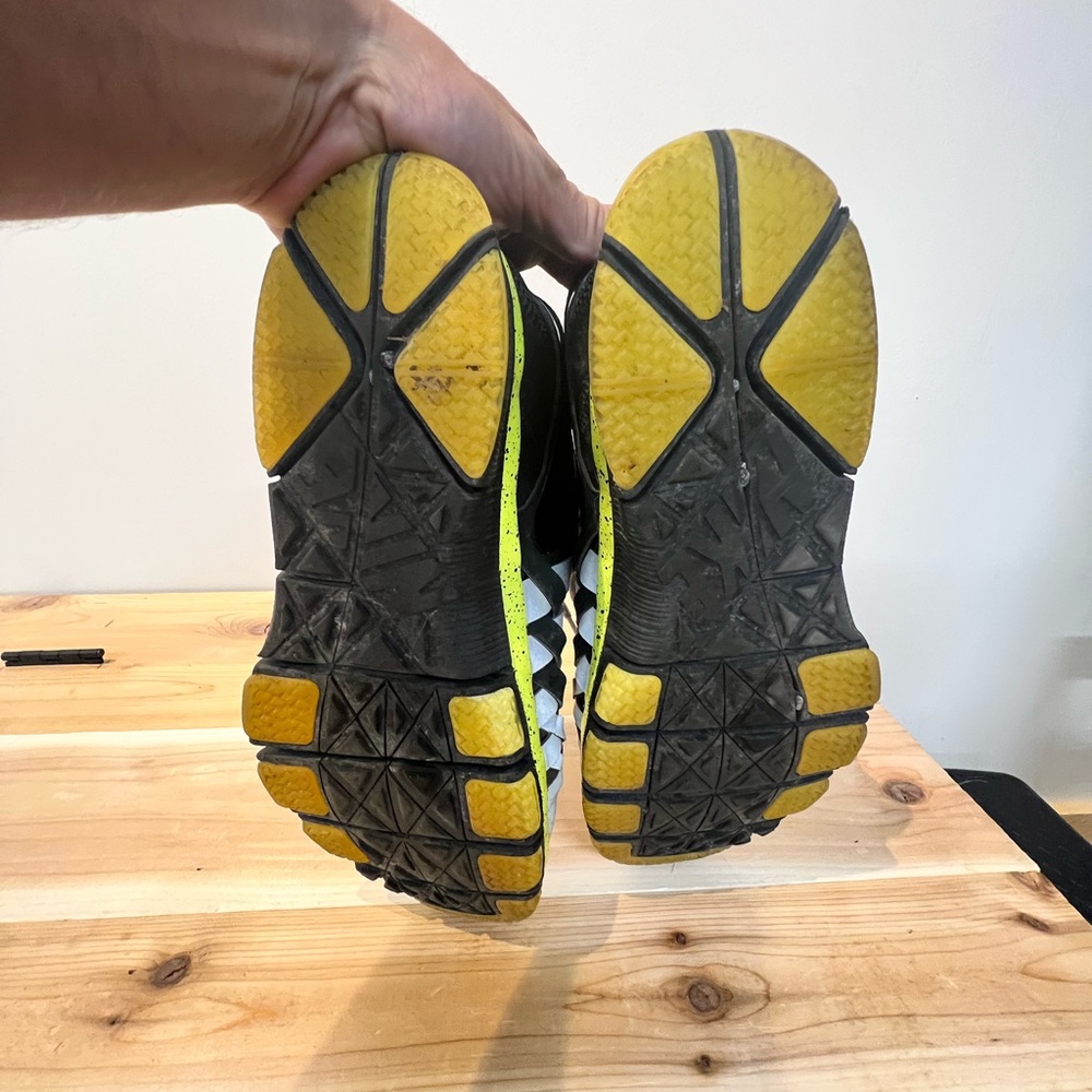 Nike fingertrap sneakers